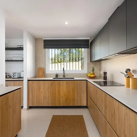 Apartamento Sun-kissed Duplex Penthouse *