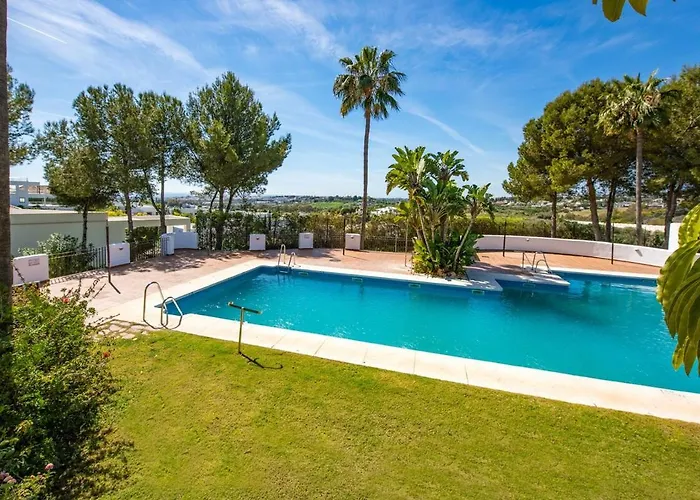 Sun-kissed Duplex Penthouse Lejlighed Marbella