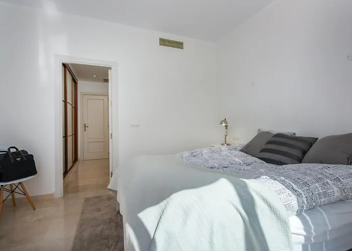 Sun-kissed Duplex Penthouse 马尔韦利亚