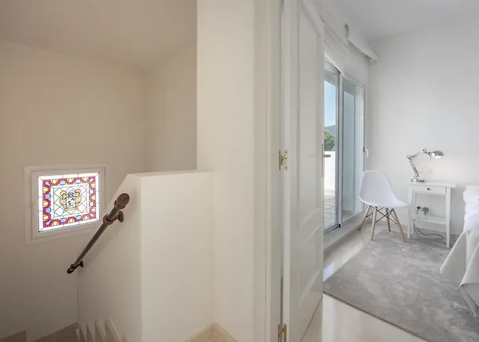 Sun-kissed Duplex Penthouse 公寓
