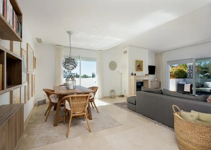 Sun-kissed Duplex Penthouse Lejlighed *